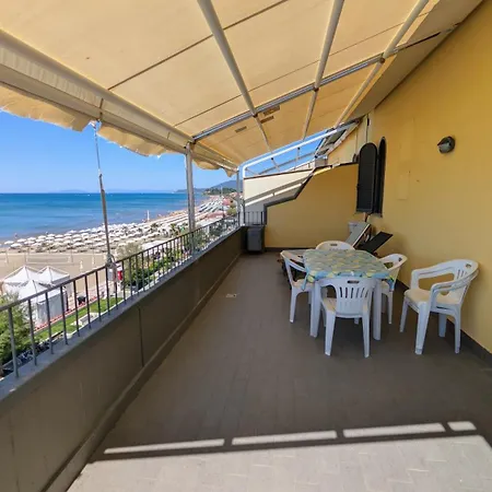 Lungomare Via Roma Apartament *